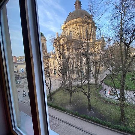 Museum Apartments Lviv Buitenkant foto